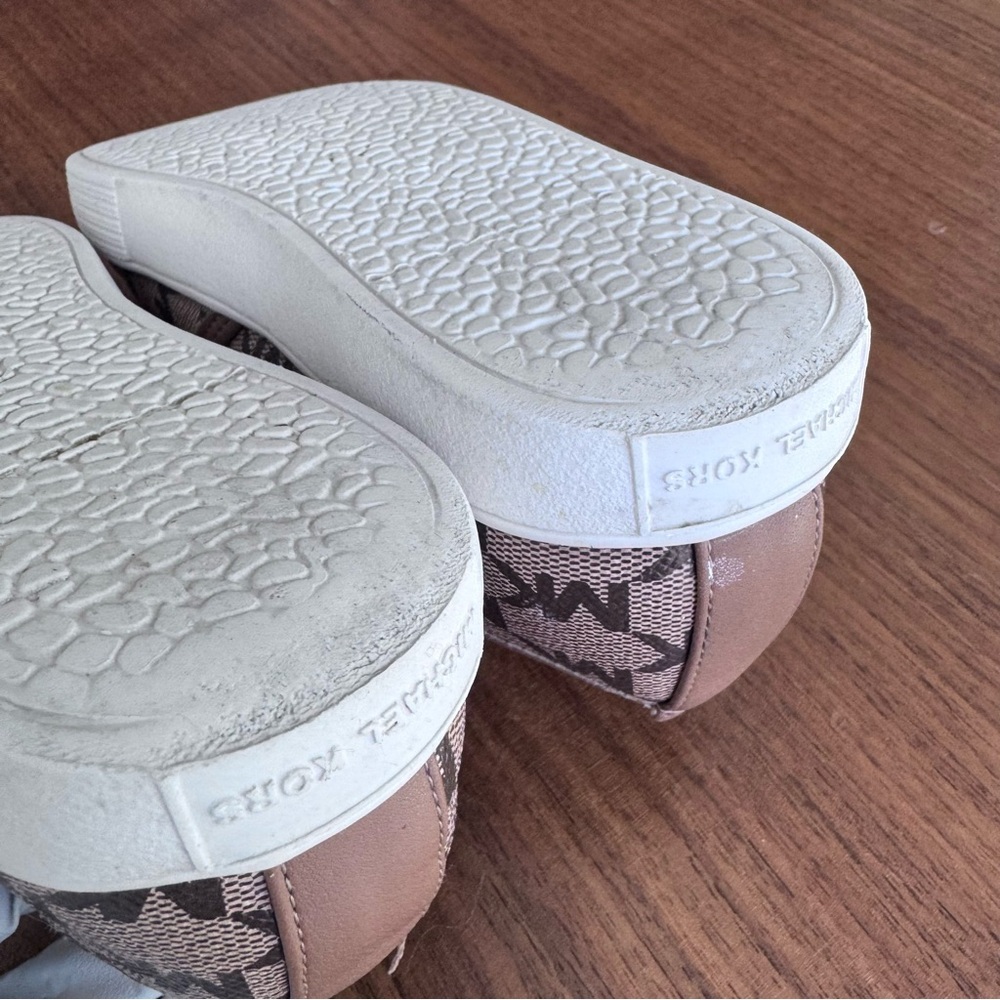 Michael Kors Kids Slip-On Girl’s Sneakers. Size 13 - Picture 10 of 11